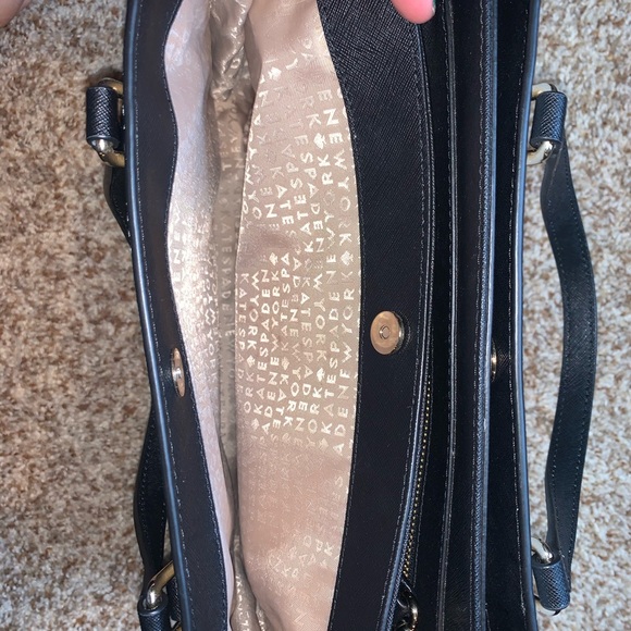 💯 Brand new Kate Spade w/ wallet to match! - Picture 8 of 8